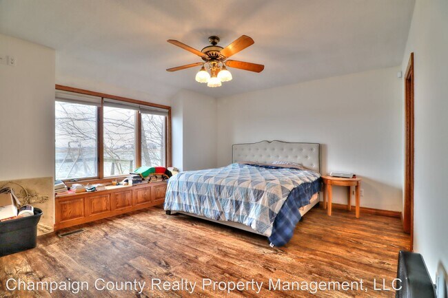 Building Photo - 3 br, 4 bath House - 5316 Trautlake Dr. S.