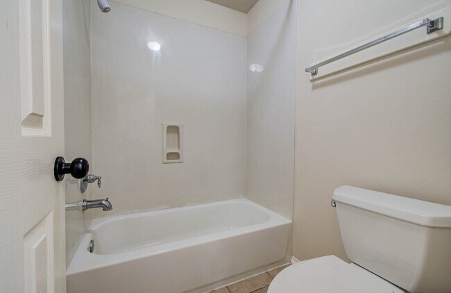 Building Photo - 14555 Gleaming Rose Dr