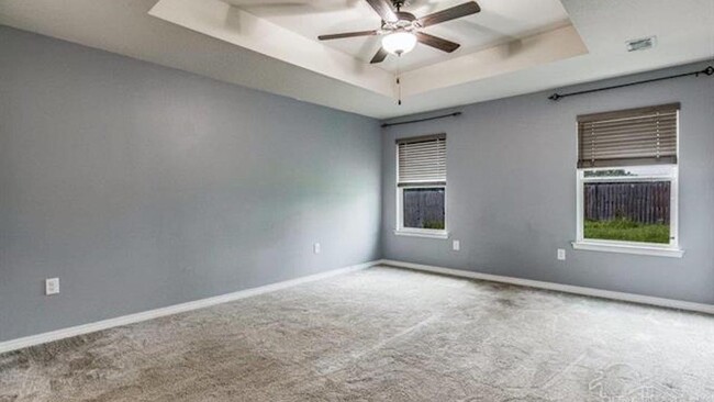 Building Photo - 5544 Peach Dr