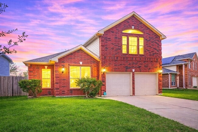 Building Photo - 14914 W Bend Dr