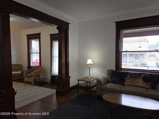 Building Photo - 1706 E Gibson St