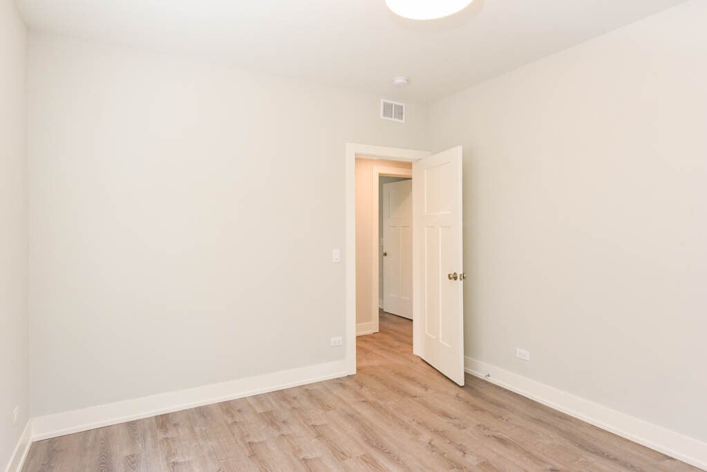 Building Photo - 1148 Maple Ave