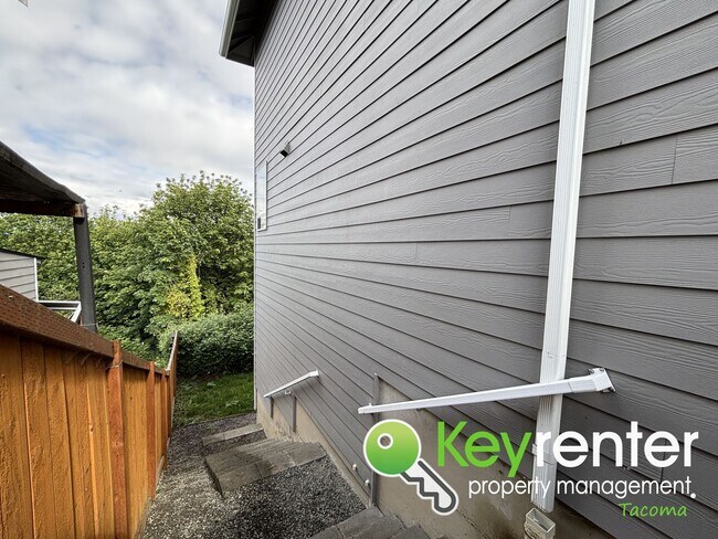 Building Photo - Stylish 4-Bedroom Home with Finished Basem...