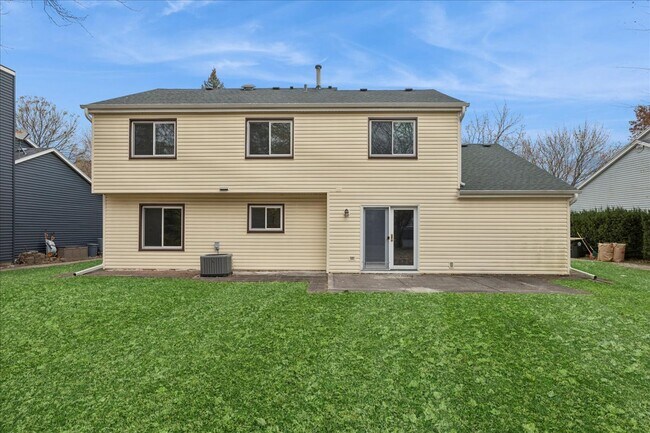 Building Photo - 20 S Parliament Way