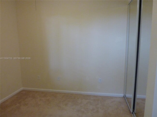 Building Photo - 3500 Oaks Clubhouse Dr