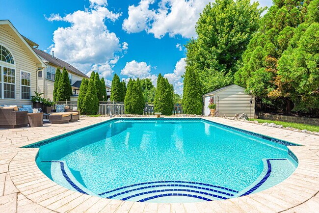 Building Photo - Beautiful 4-Bedroom Colonial in Walkersville