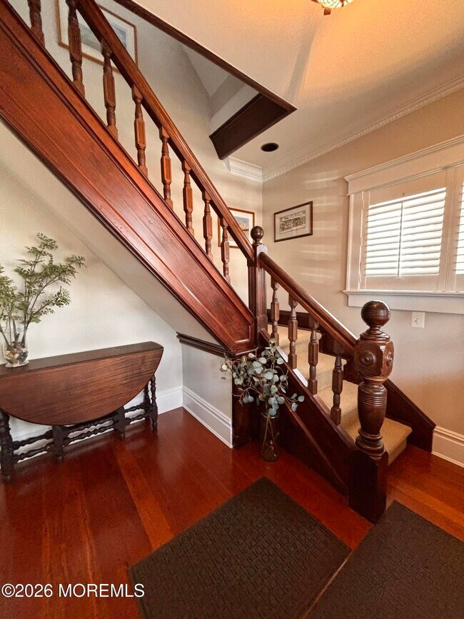 Building Photo - 333 Woodland Ave