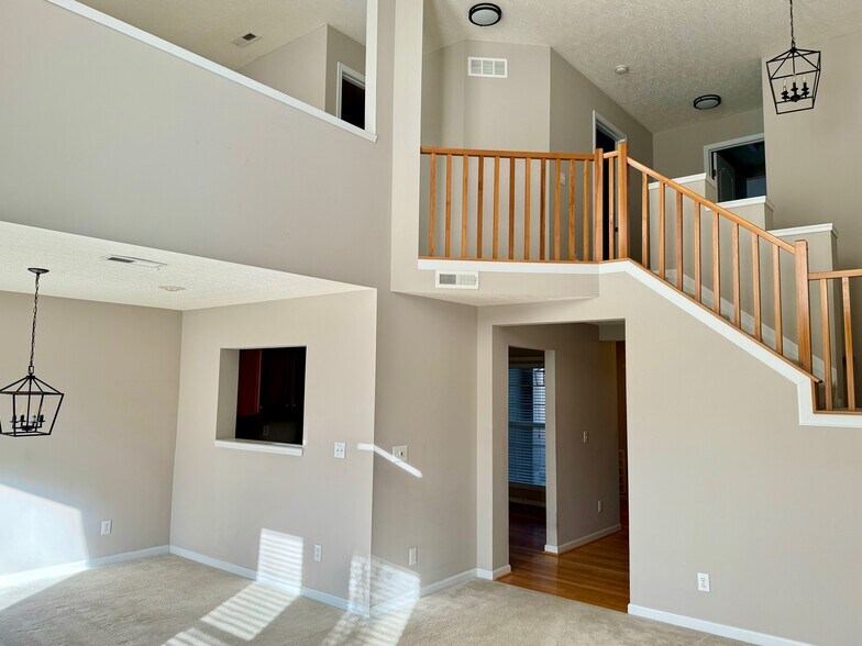 Living Room - 6549 Twin Lakes Dr