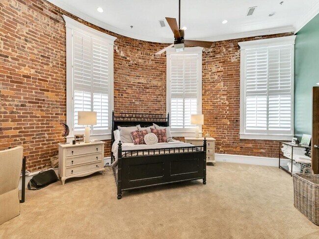 Building Photo - 1467 Market St