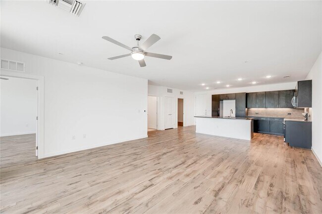 Building Photo - 4801 Springdale Rd