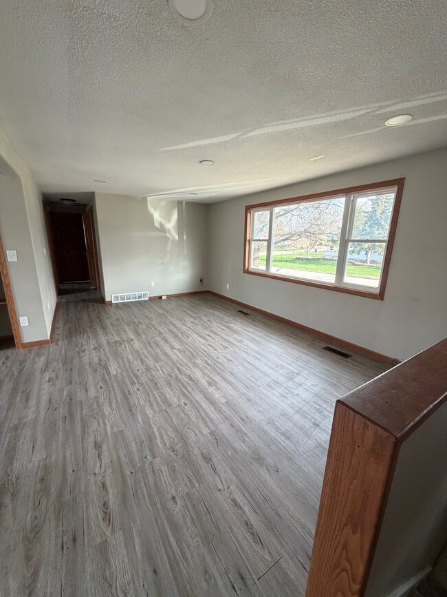 Building Photo - 1019 Higby Dr