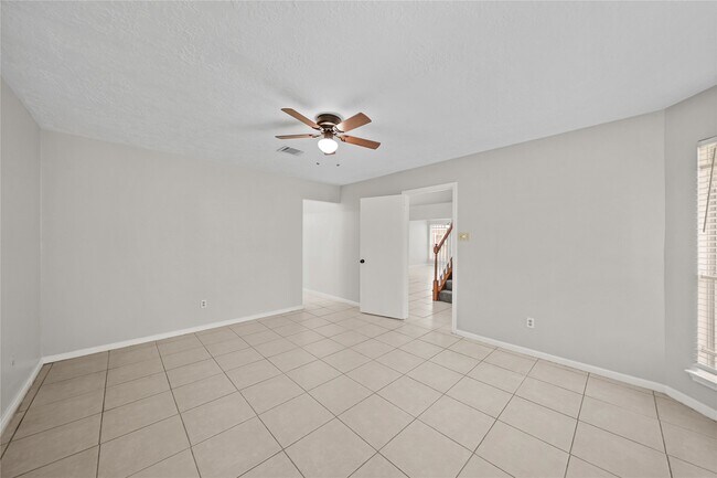Building Photo - 11311 Brettwood Dr