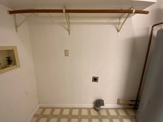Building Photo - 808 Nowland Court