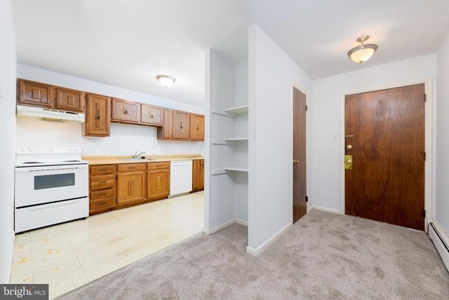 Building Photo - 2120 Bellemead Ave