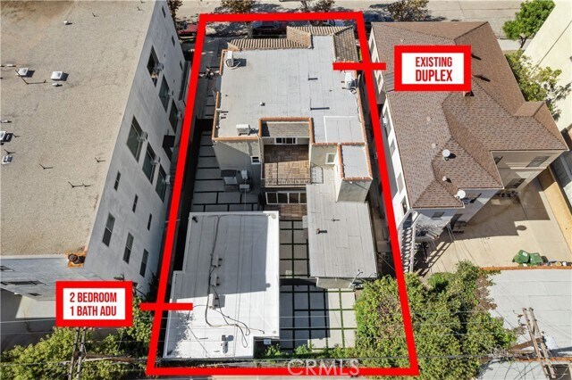 Building Photo - 742 S Stanley Ave