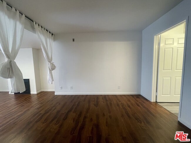 Building Photo - 1338 N Sierra Bonita Ave