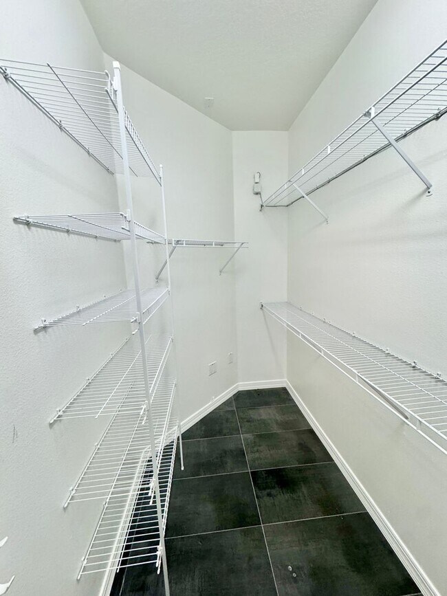 Building Photo - Stunning and Unique Luxury Town Home for Rent in the heart of sought after SODO!