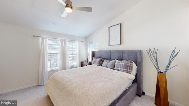 Building Photo - 2517 Francis Ln