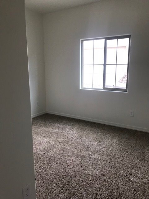 Building Photo - 1655 Entrada Dr