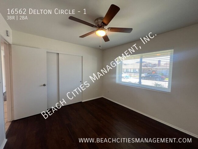Building Photo - 16562 Delton Cir
