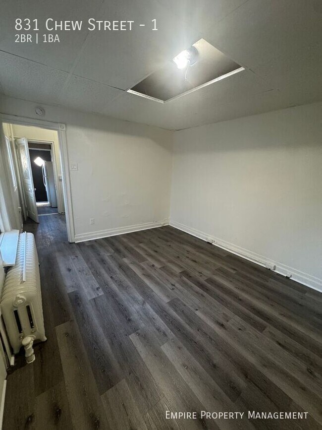 Building Photo - 831 W Chew St