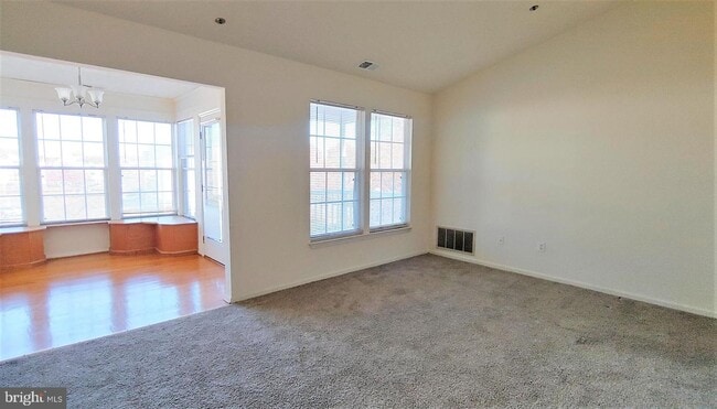 Building Photo - 621 Himes Ave