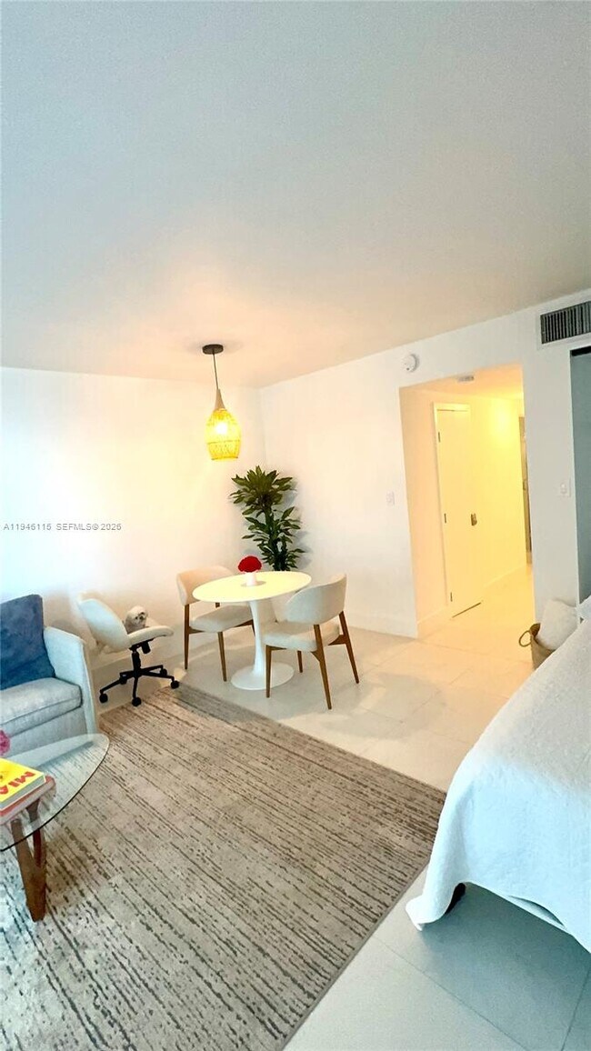 Building Photo - 1200 West Ave