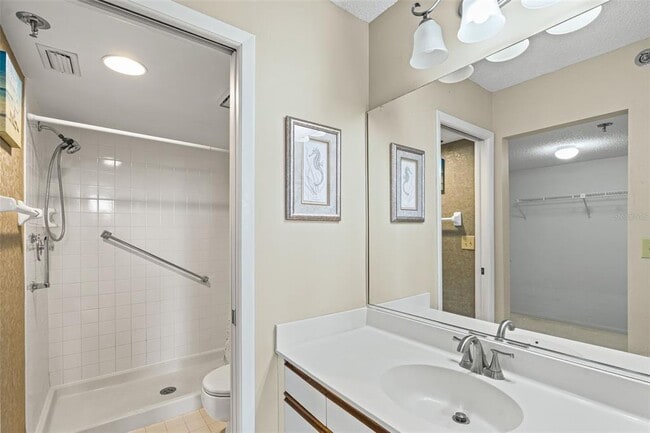 Building Photo - 4550 Pinebrook Cir