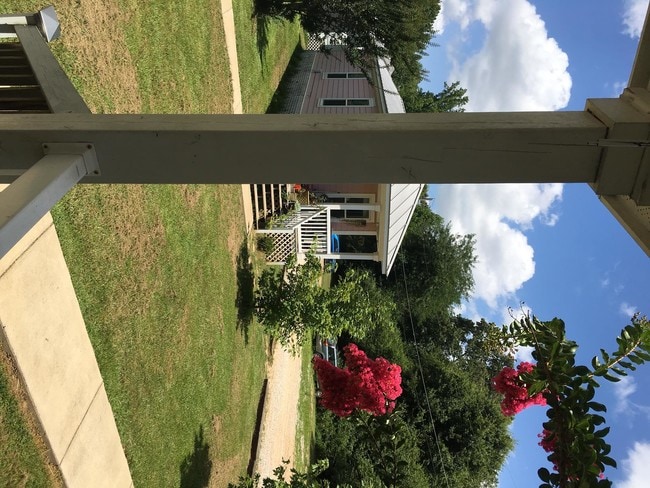 Building Photo - 22 Cottage Grove Dr