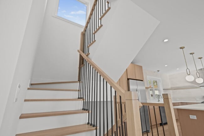 Building Photo - 2201 N 74th Ct