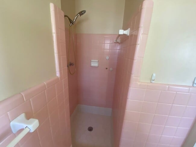 Building Photo - 1011 Veterans Rd