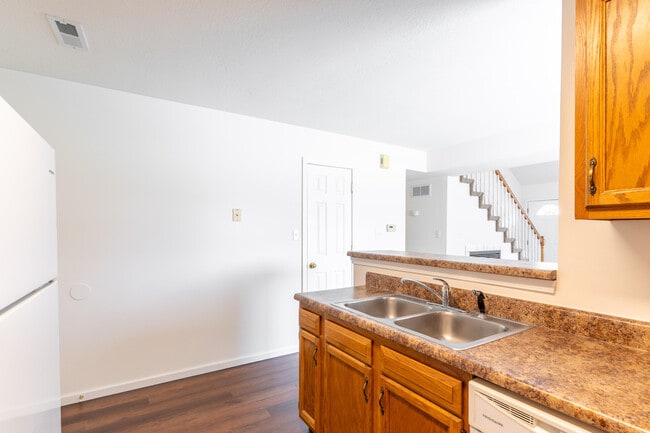Building Photo - 5015 CARRIE RIDGE Dr