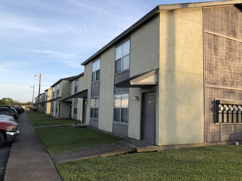 Village Apartments 600 Village Rd Port Lavaca TX 77979 Apartment Finder