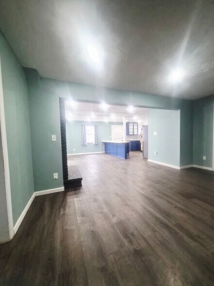 Building Photo - 737 Edgar Ave