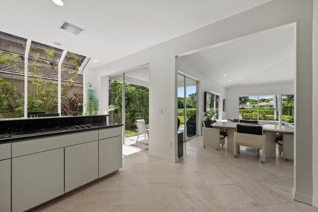 Building Photo - 2587 Muir Cir