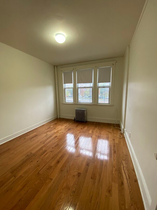 Building Photo - 1634 Commonwealth Ave