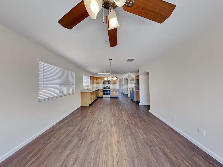 Building Photo - 729 W Firehawk Dr
