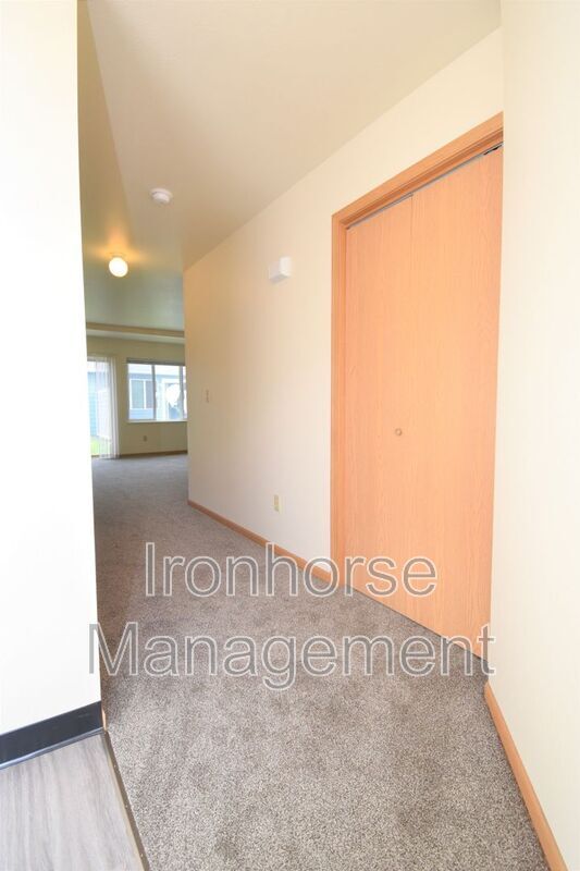Building Photo - 2411 Wheeler Dr