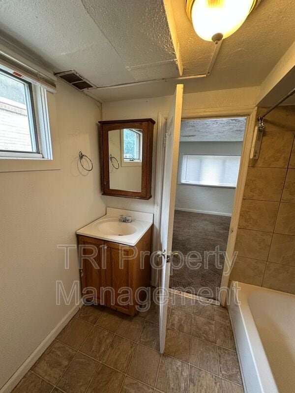 Building Photo - 1532 14th Ave