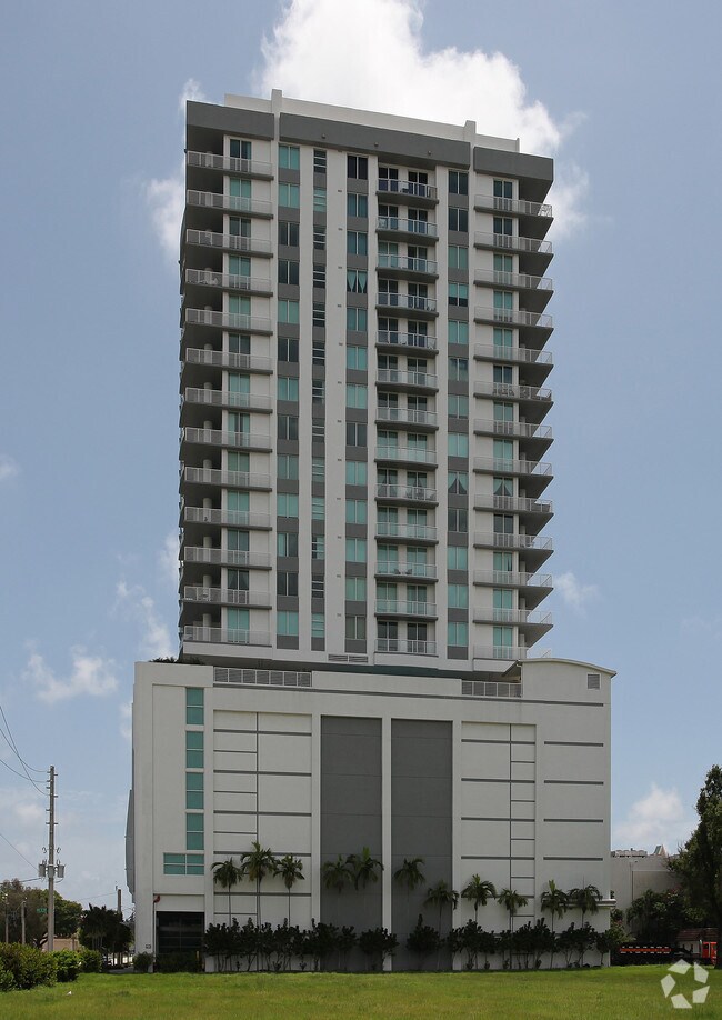 Building Photo - Strada 315