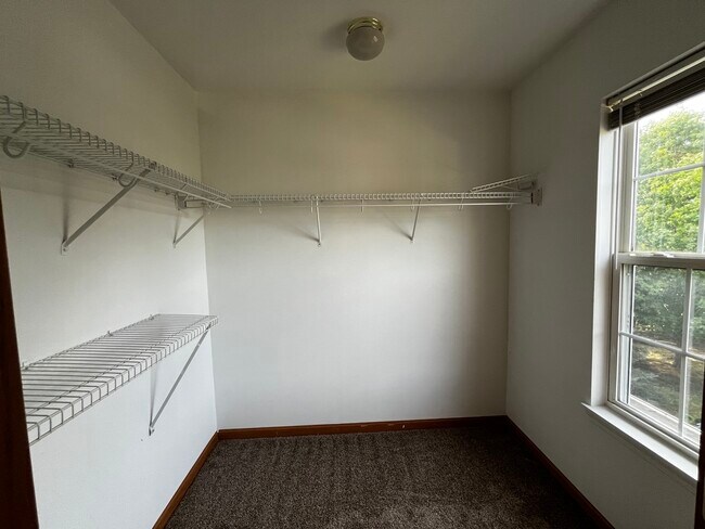 Building Photo - 2828 Alameda Ct
