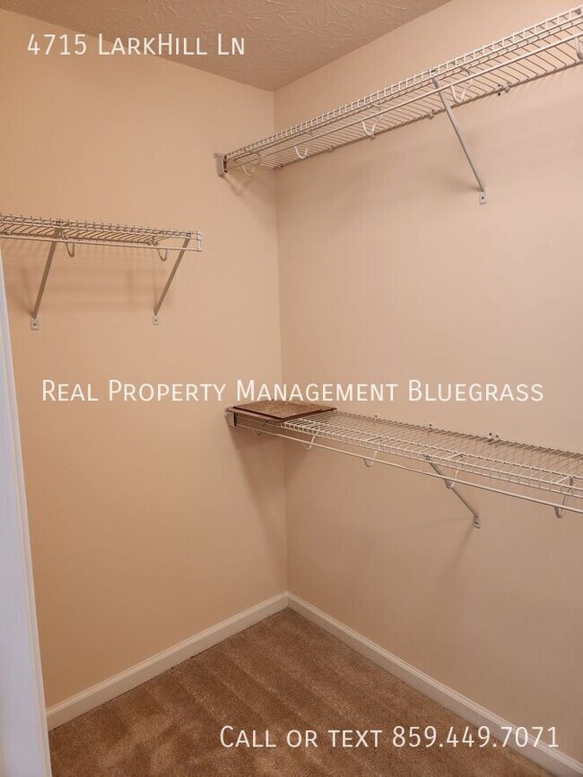 Building Photo - 4715 Larkhill Ln