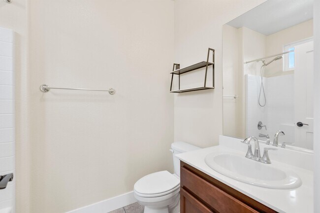 Building Photo - 10068 Carinata Dr