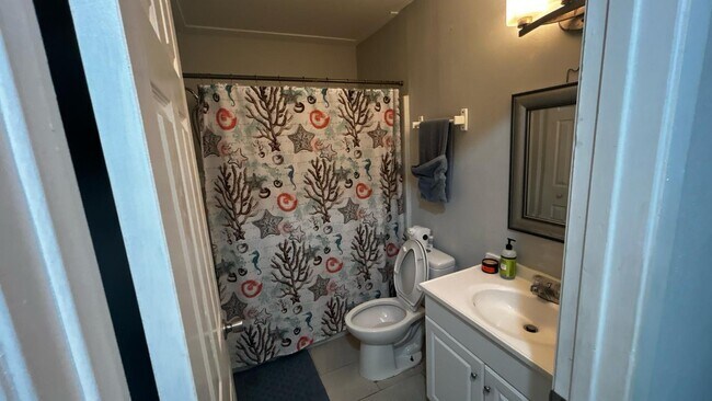 Building Photo - 2289 SE Seamist St