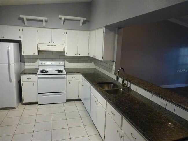 Building Photo - 1890 Wolford Rd