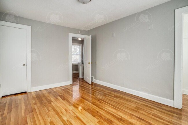 Building Photo - 3708 E 61st St