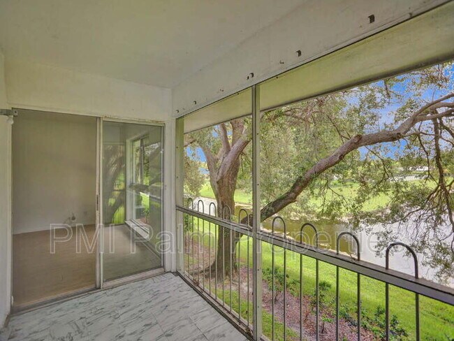 Building Photo - 10193 N Military Trl