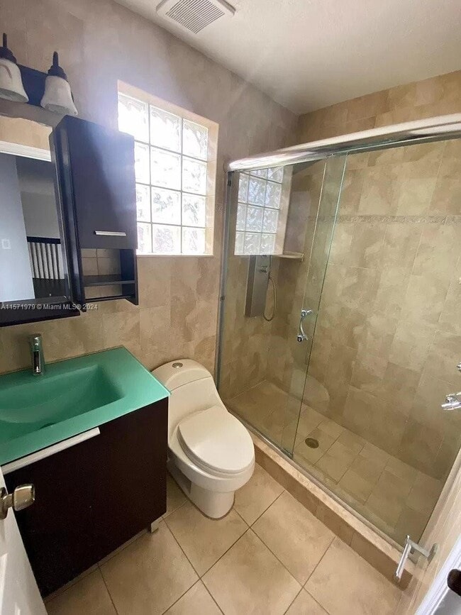 Building Photo - 13851 SW 38th Ln