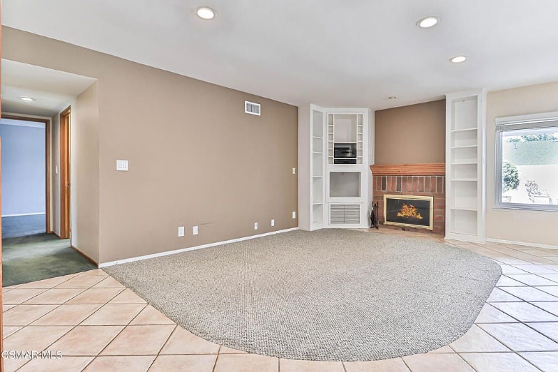 Building Photo - 2245 Parker Ct