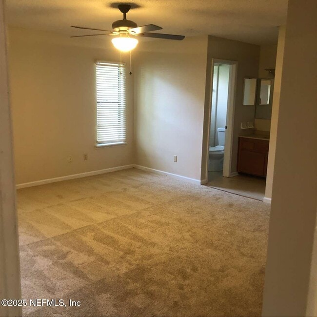 Building Photo - 5347 Calf Rope Ln